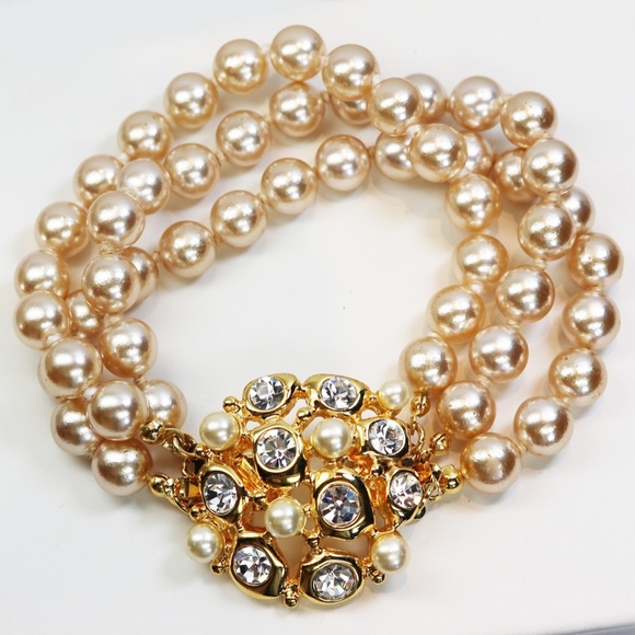 ⚜️ Vintage Kenneth Lane Multistrand Pearl Bracelet - Picture 2 of 16